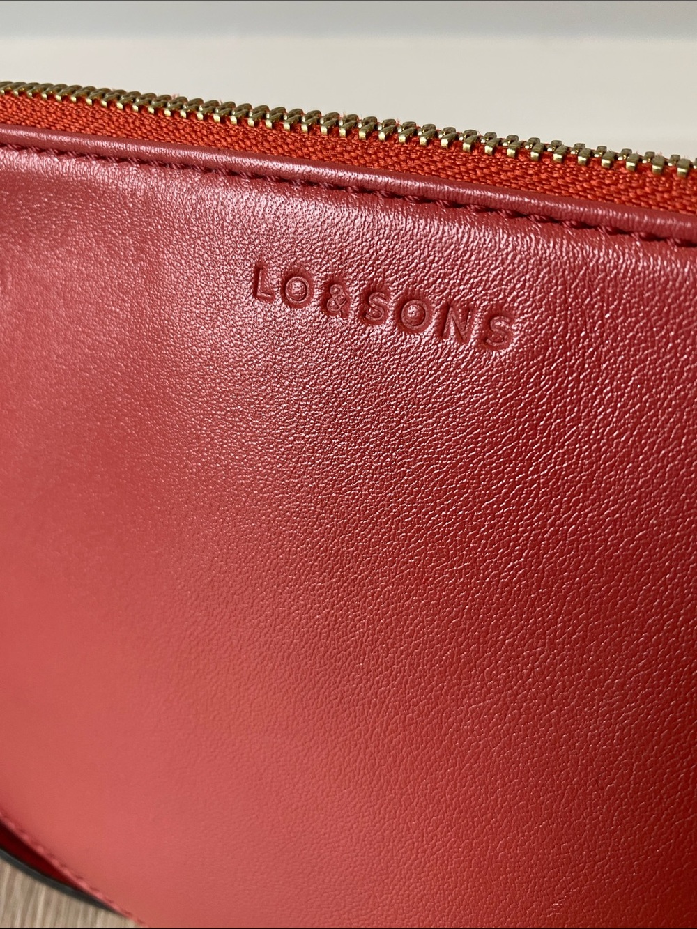 LO & SONS Waverley 2 Small Red Leather Convertible Crossbody Belt Bag Wristlet - Picture 3 of 13